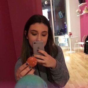 Meet your Posher, Zoe